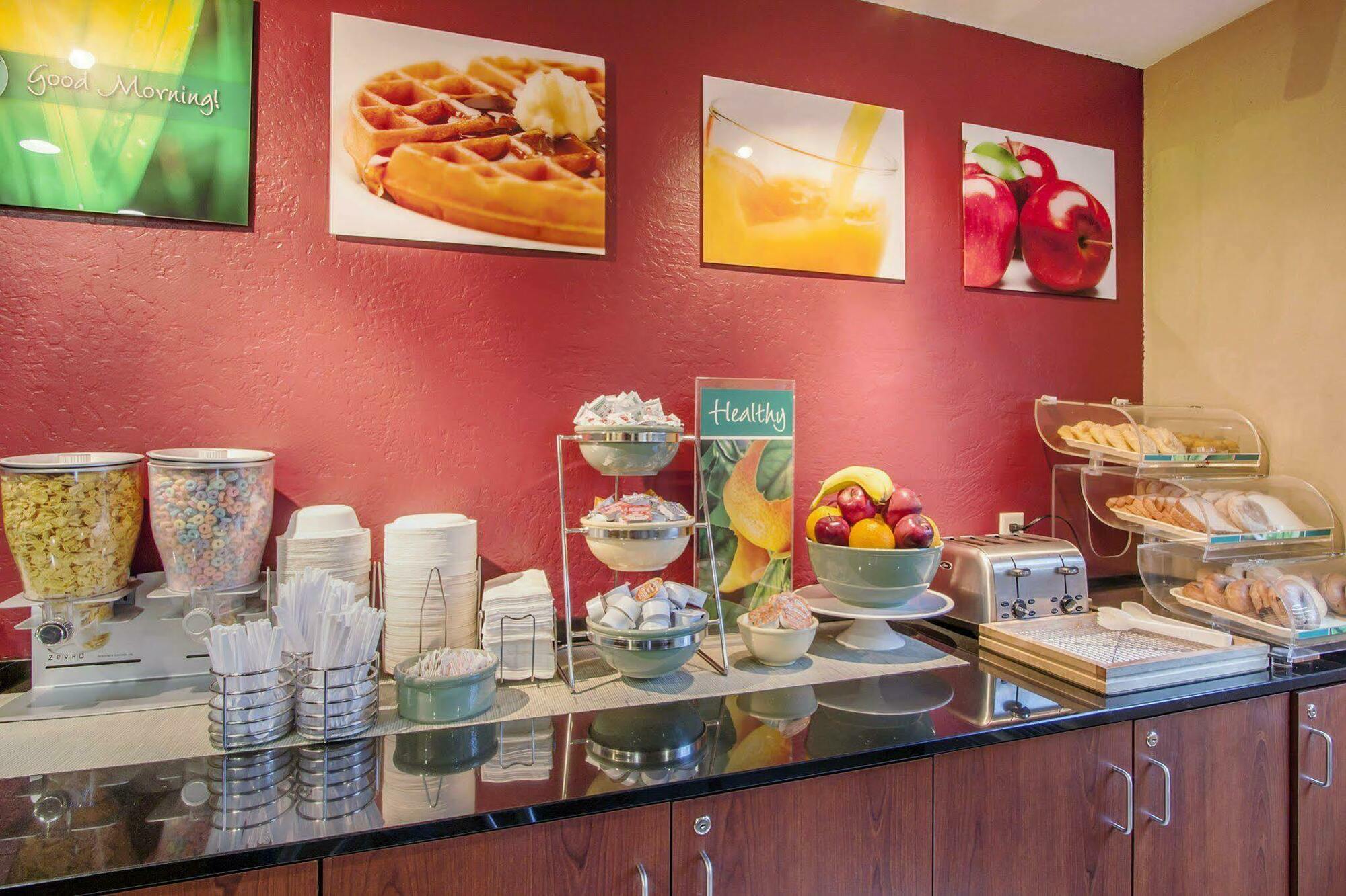 Quality Inn & Suites Springfield Eksteriør bilde